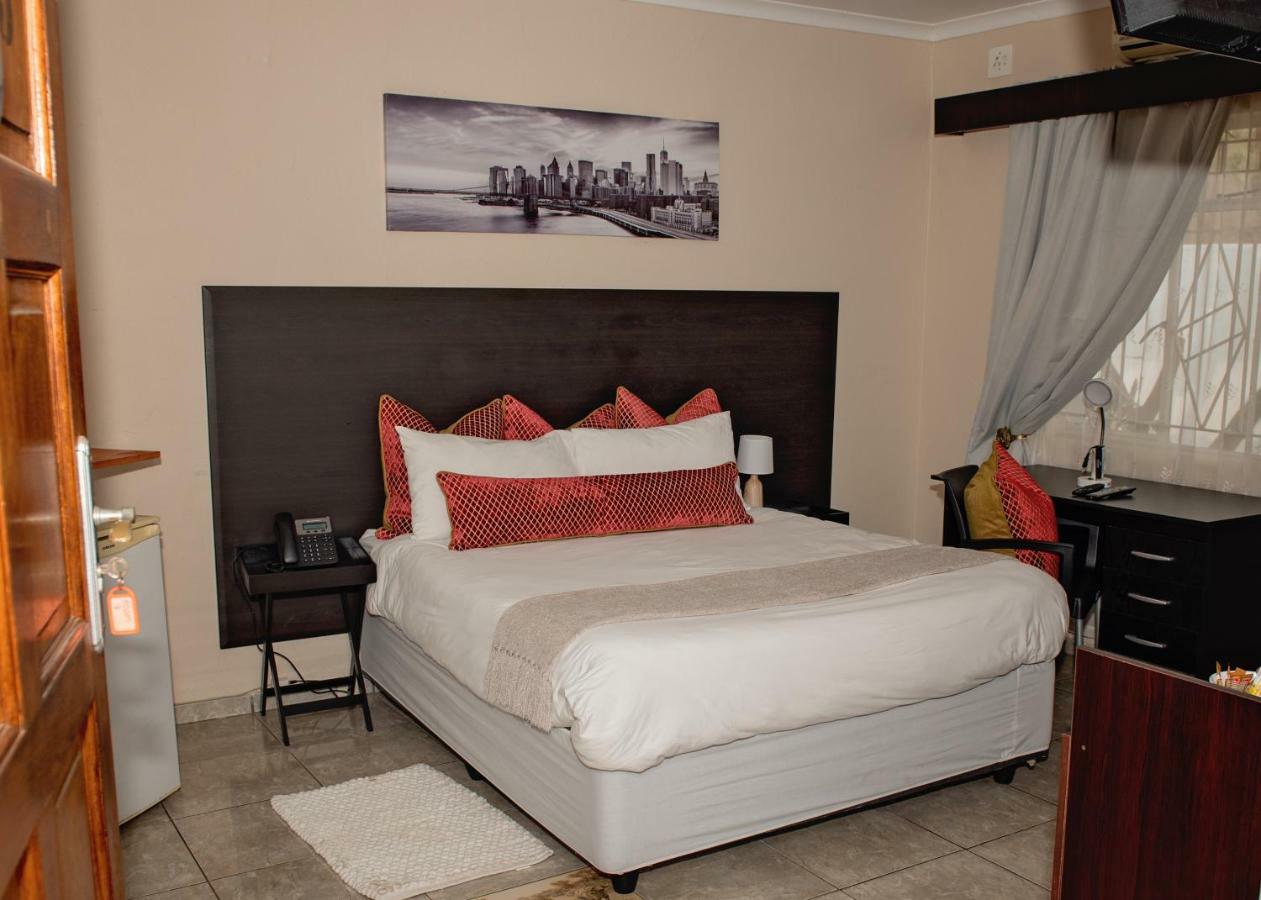 Savannah Guest House Polokwane Extérieur photo