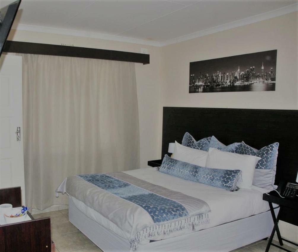 Savannah Guest House Polokwane Extérieur photo