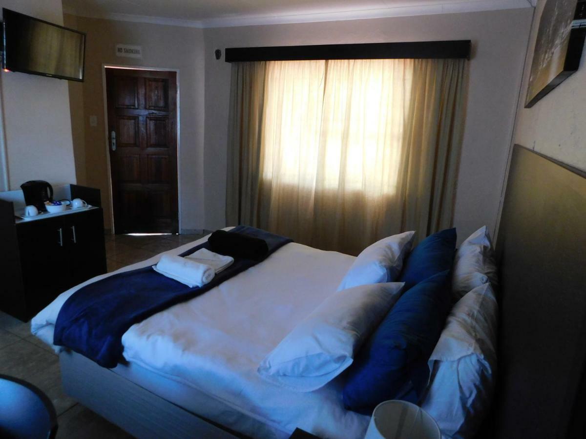 Savannah Guest House Polokwane Extérieur photo